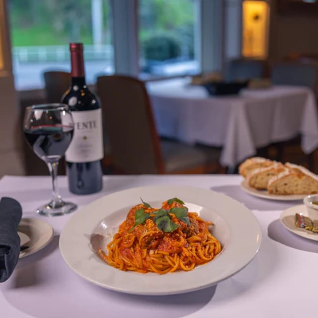 Spaghetti Con Polpette.