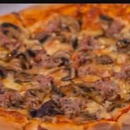 Funghi E Salsiccia Pizza.